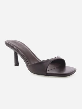 Billini Yohan Mule in Black